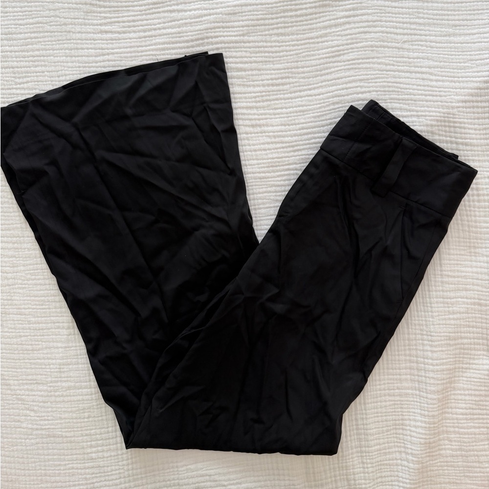 Alice + Olivia Black Flare Modern Trousers - Picture 5 of 7